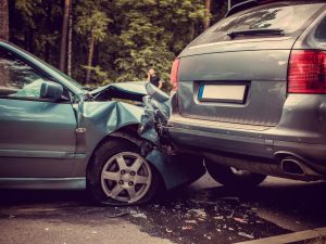 causas más comunes de accidente de coche